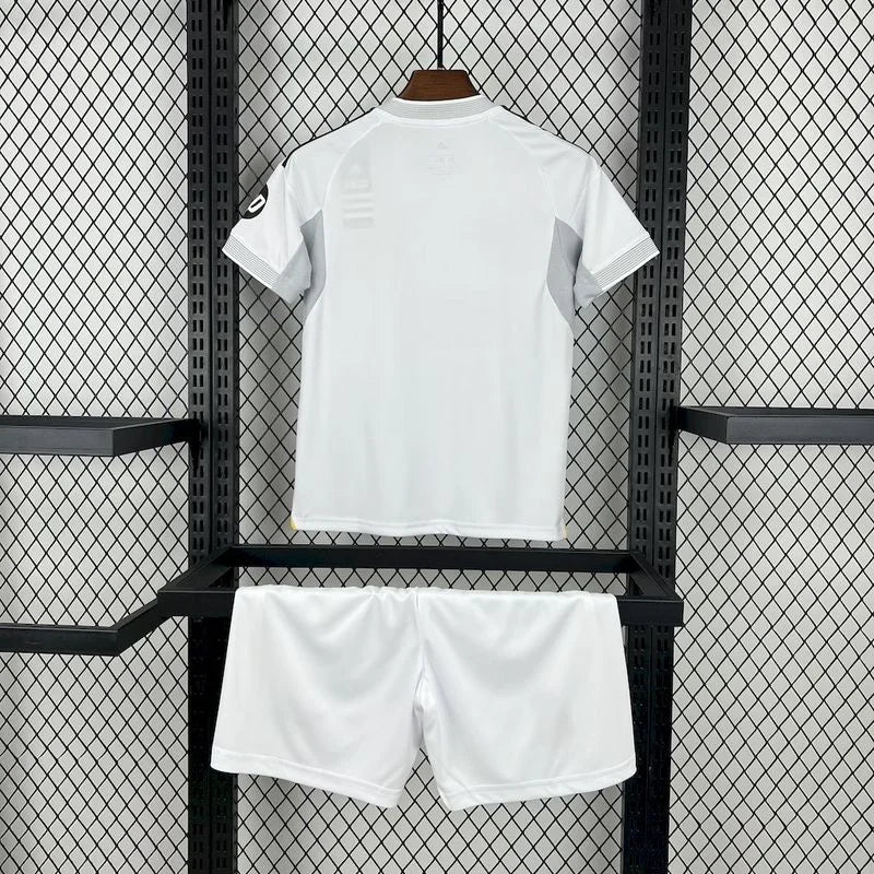 Real Madrid 2025/26 Kinderset